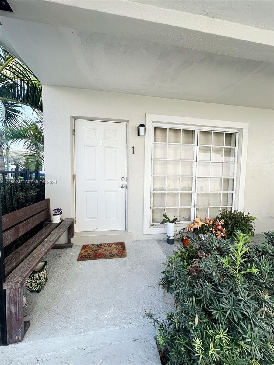 317 Hendricks Isle # 1, Fort Lauderdale, FL 33301