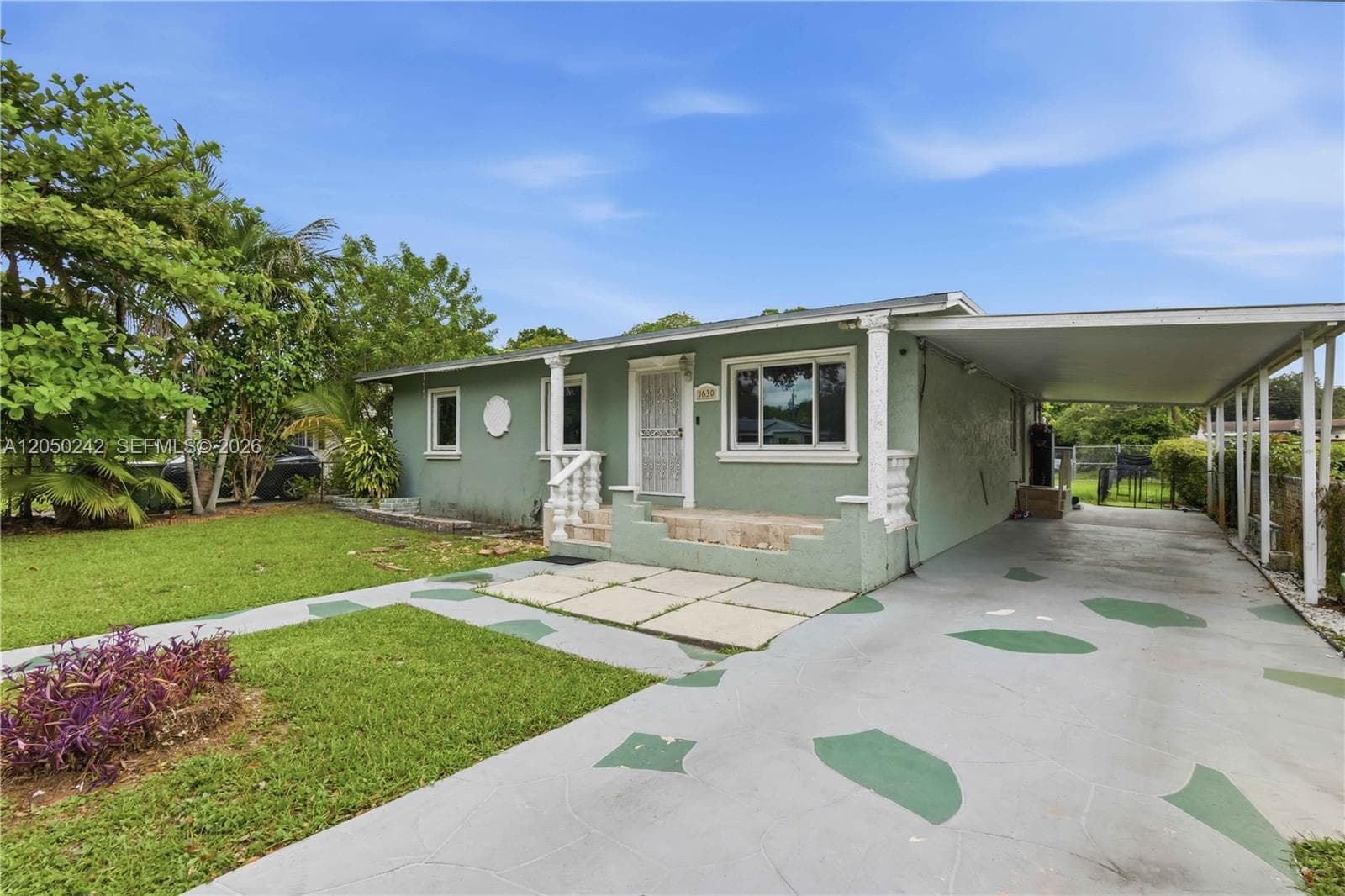 1630 NW 124th St, North Miami FL 33167 photo 2