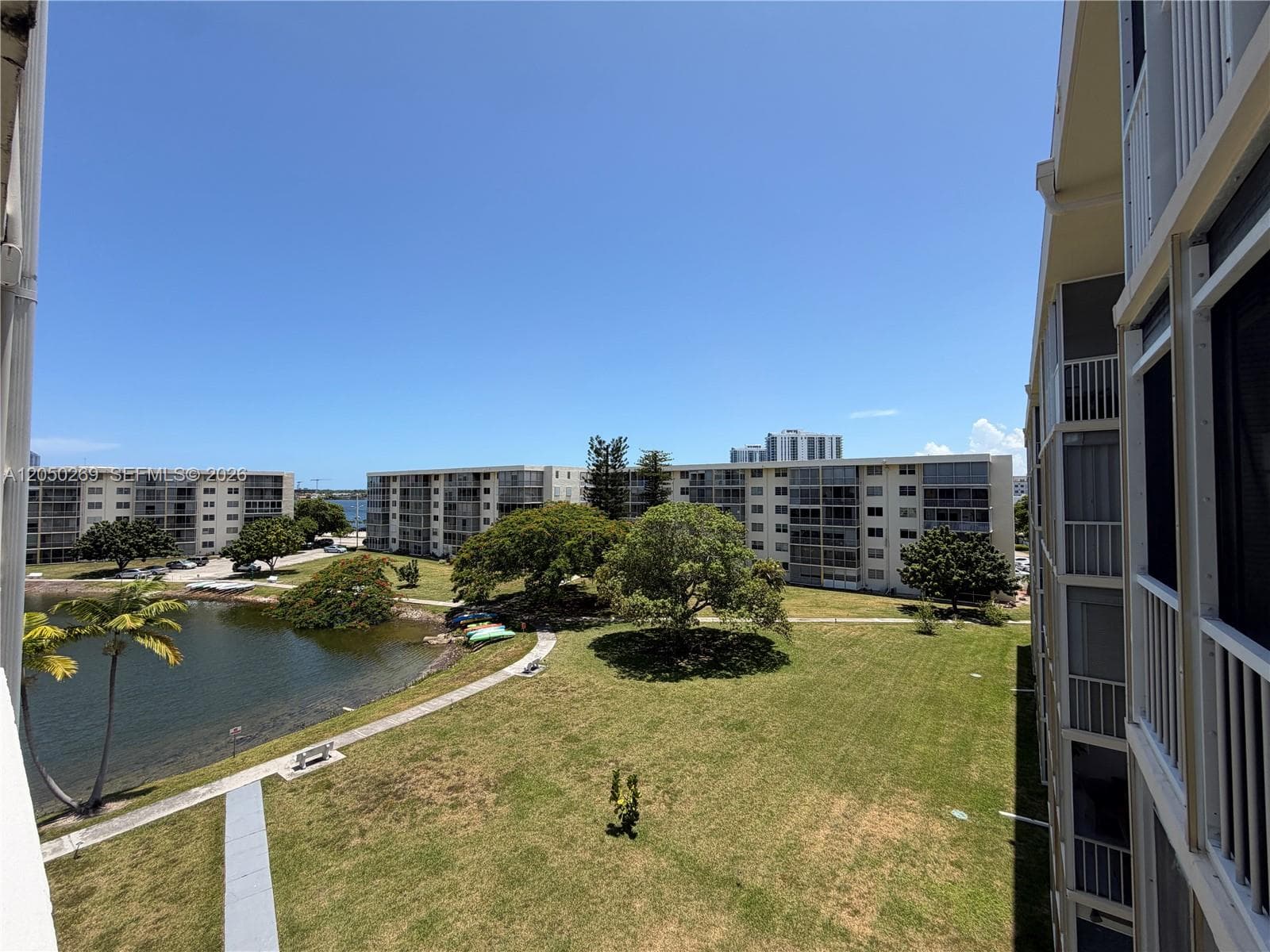 2851 Leonard Dr # J511, Aventura FL 33160 photo 3