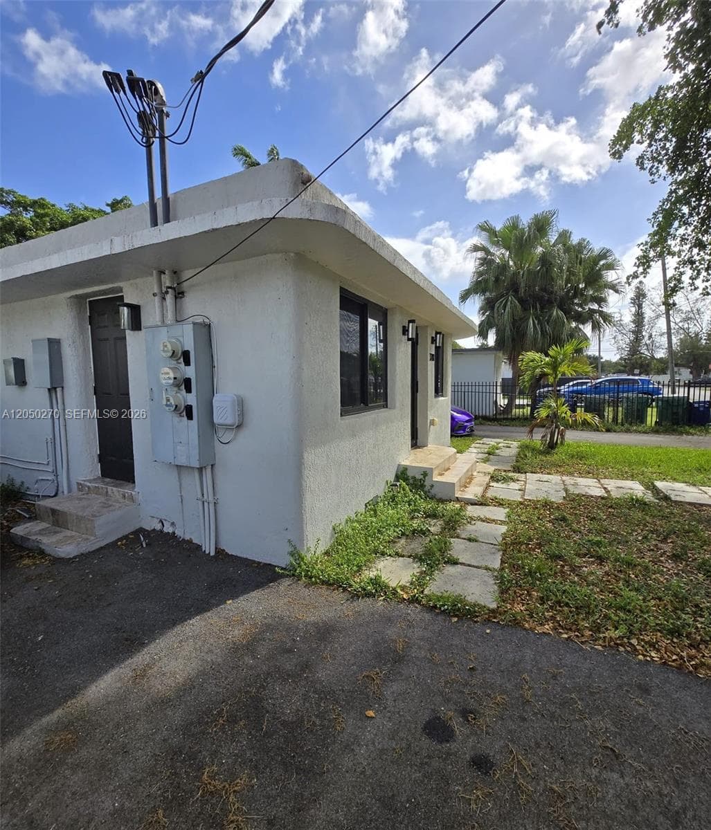 1281 NE 110th St # 1281, Miami, FL 33161 photo 2