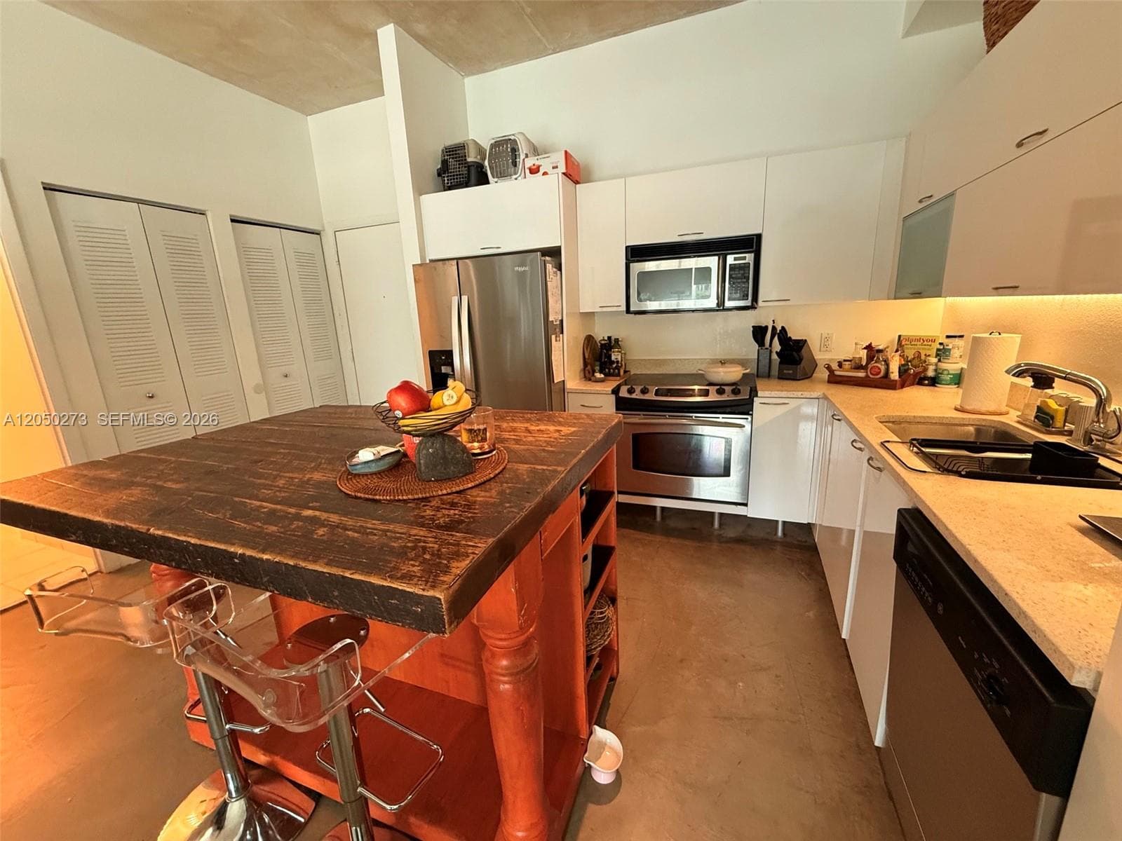 234 NE 3rd St # 305, Miami, FL 33132 photo 2