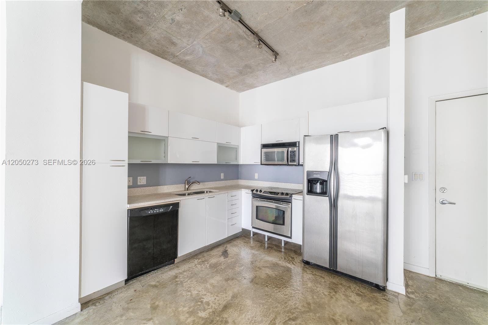 234 NE 3rd St # 305, Miami, FL 33132