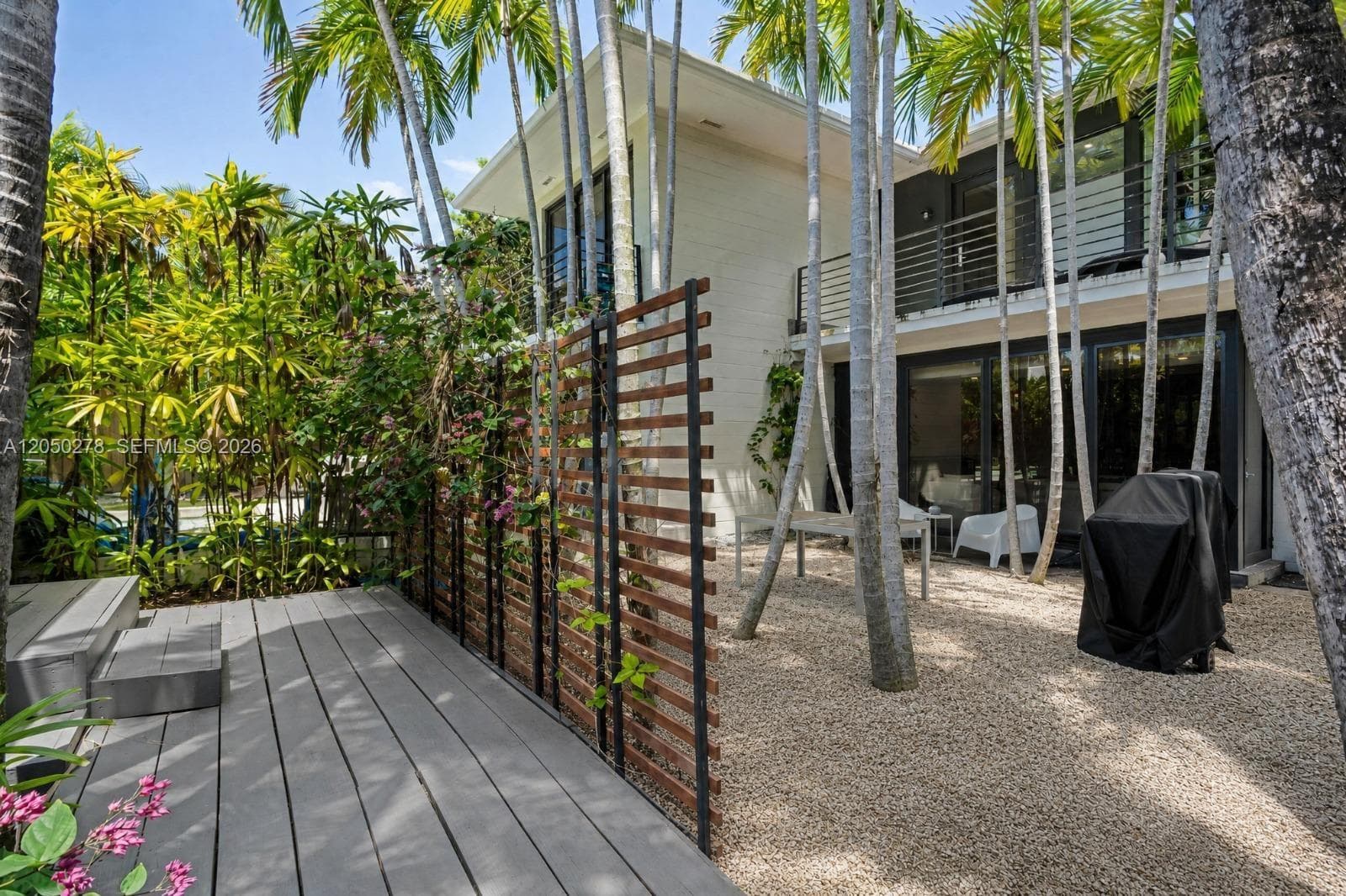 1548 Biarritz Dr, Miami Beach FL 33141 photo 2