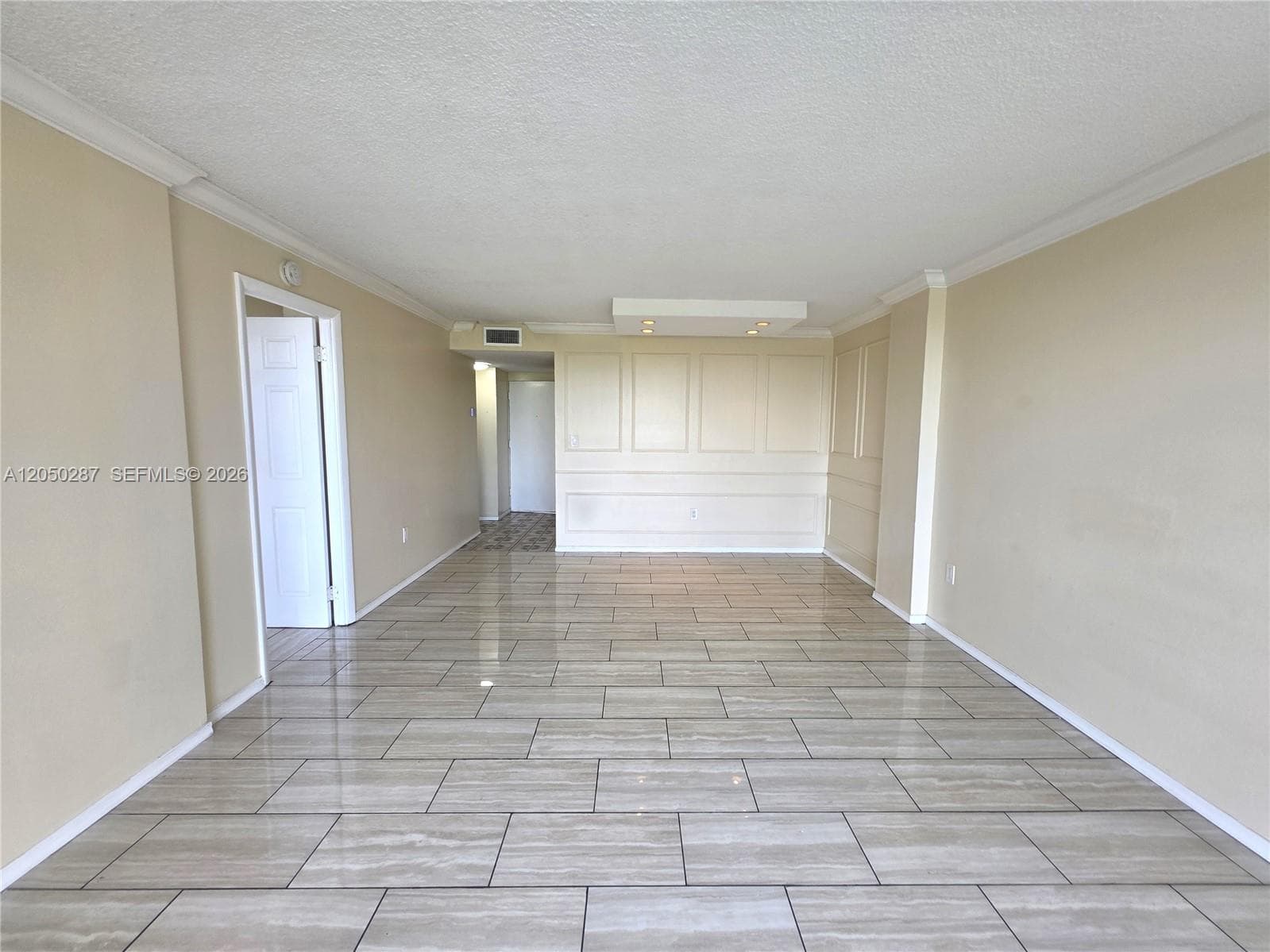 15600 NW 7th Ave # 511, Miami FL 33169 photo 2
