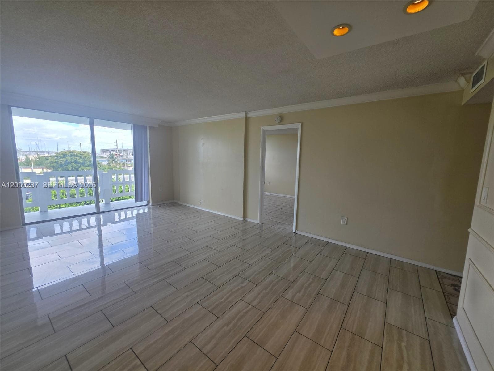 15600 NW 7th Ave # 511, Miami FL 33169 photo 3