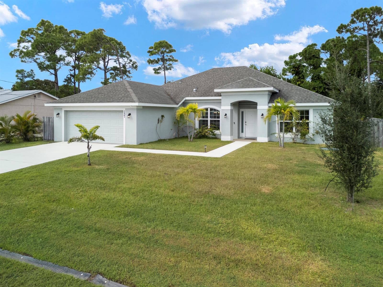 137 SW Pisces Terrace, Port St. Lucie FL 34984 photo 2