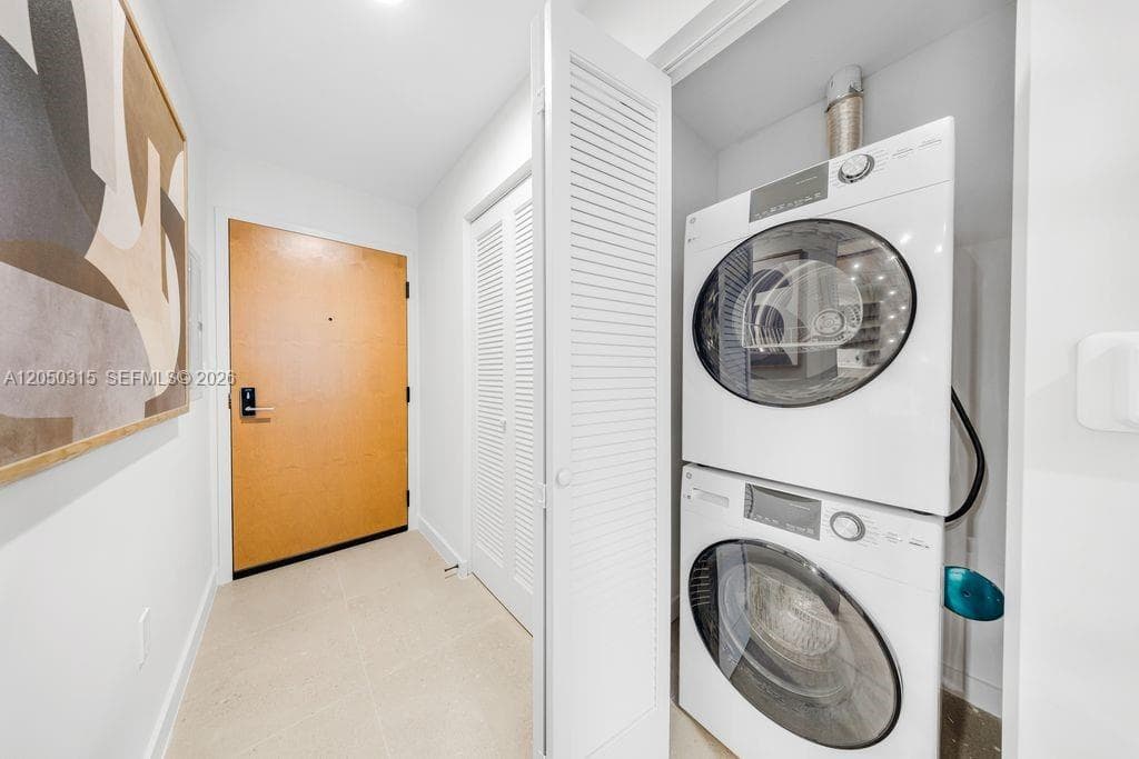 11 NE 6th St # 1106, Miami FL 33132 photo 5