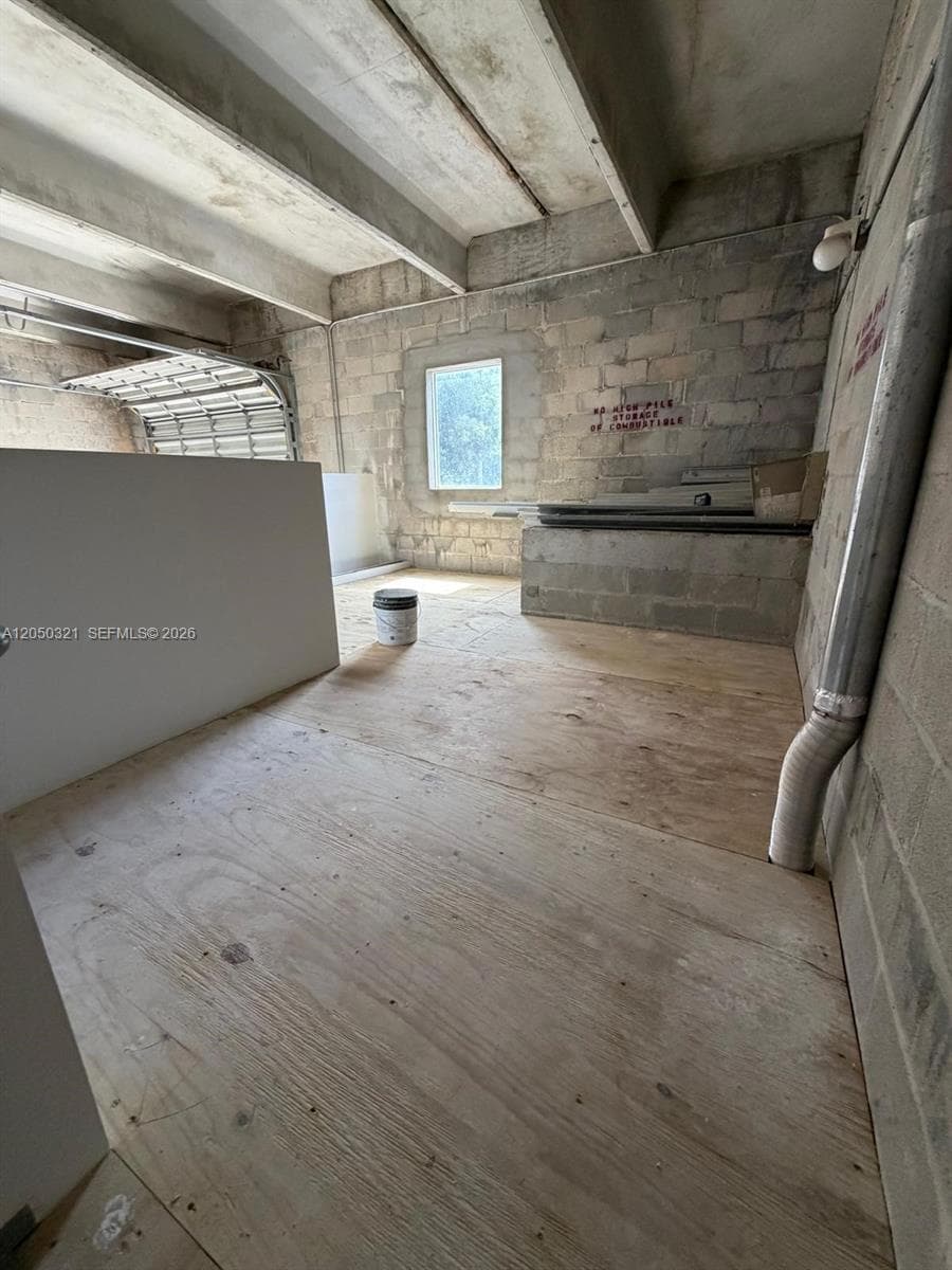 Listing photo 5