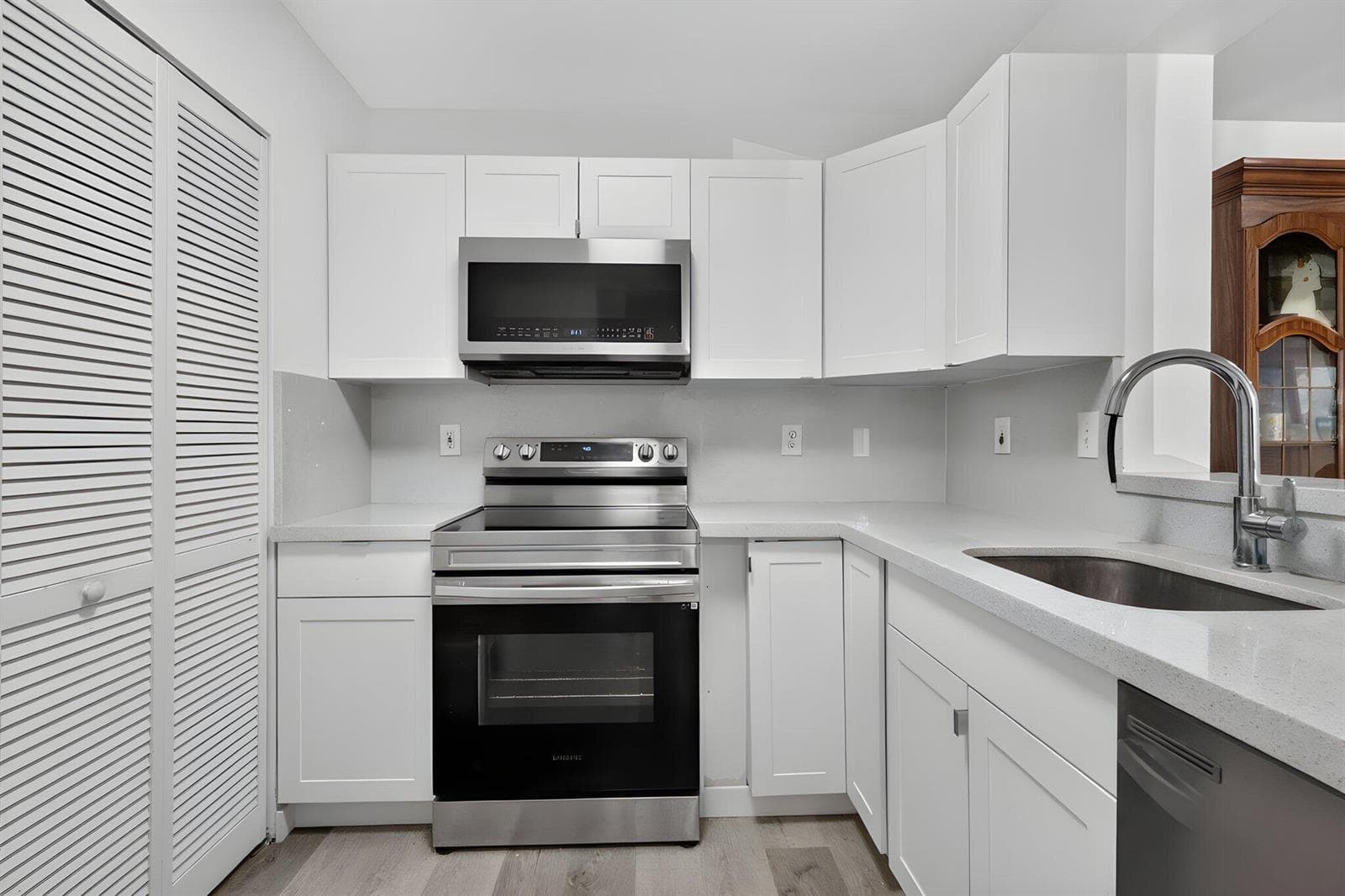 2731 Ocean Club Boulevard # 102, Hollywood FL 33019 photo 5