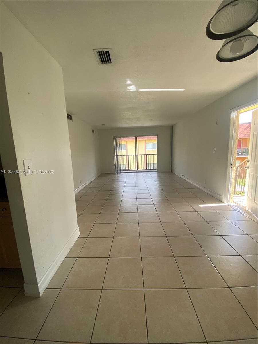 2840 NW 55th Ave # 2D, Lauderhill FL 33313 photo 2