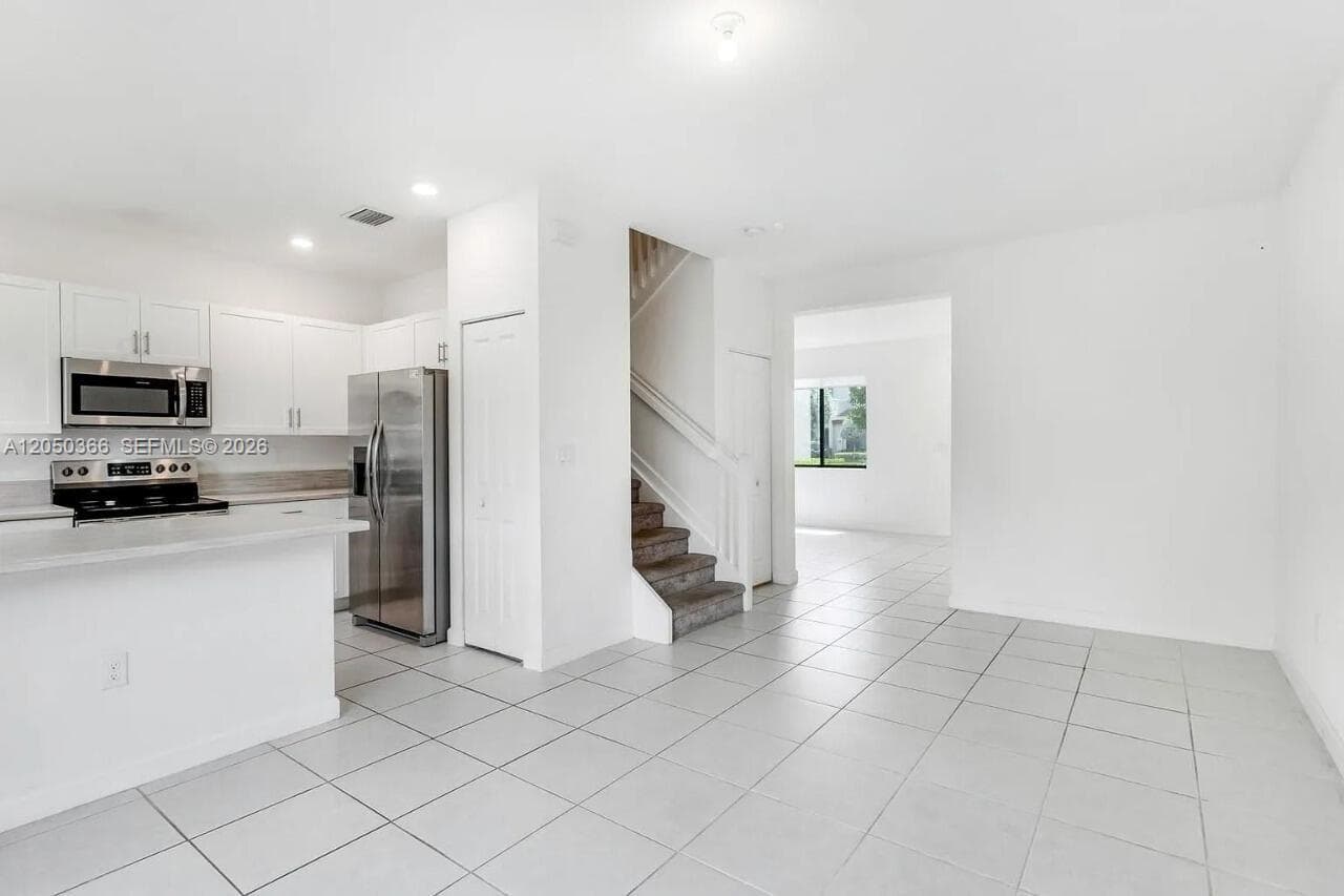 21071 NE 8th Ave # 21071, Miami FL 33179 photo 3