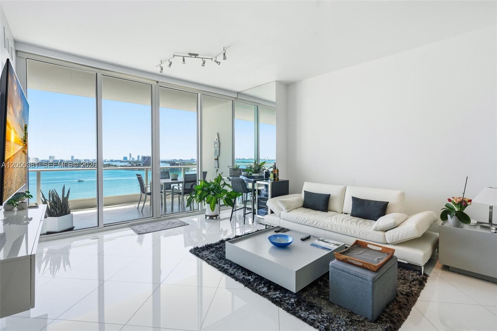 2020 N Bayshore Dr # 1908, Miami FL 33137 photo 2