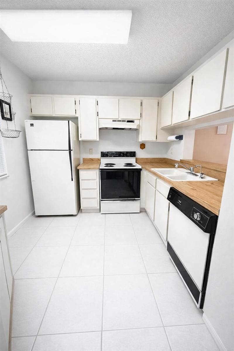 5550 Lakeside Drive # 203, Margate FL 33063 photo 5