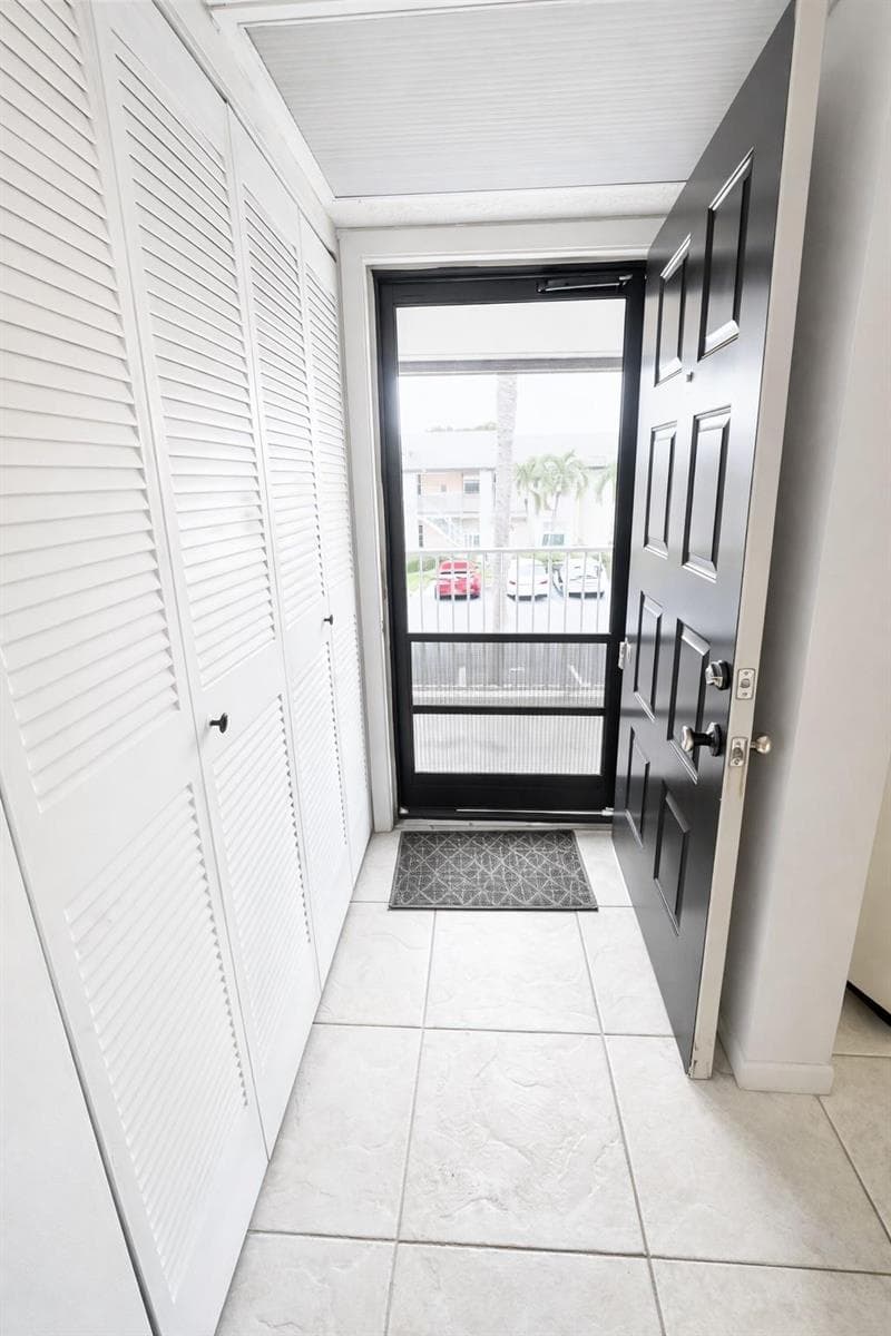 5550 Lakeside Drive # 203, Margate FL 33063 photo 4