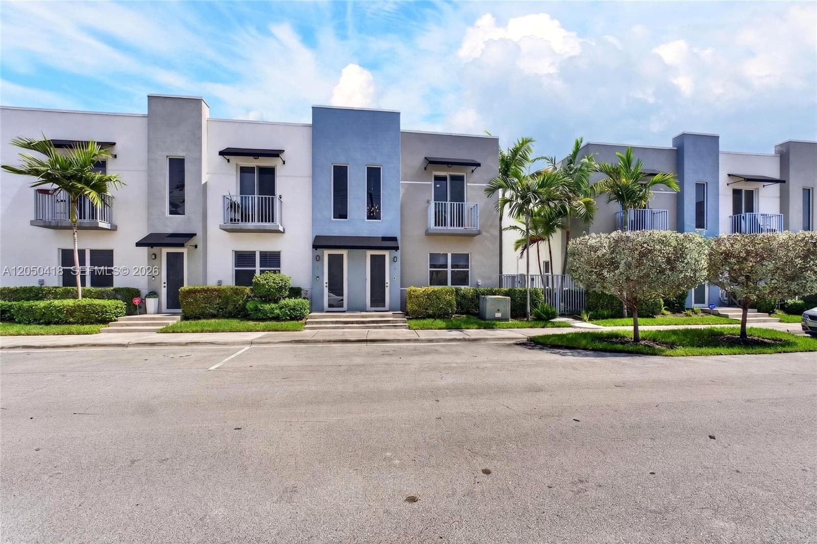 405 NE 35th Ct # 5, Oakland Park FL 33334 photo 2