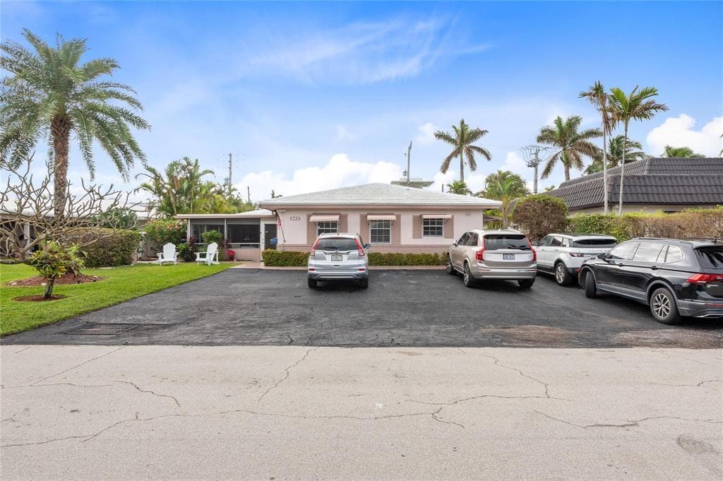 242 Neptune Avenue, Lauderdale By The Sea FL 33308