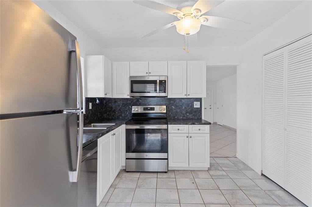 242 Neptune Avenue, Lauderdale By The Sea FL 33308 photo 4