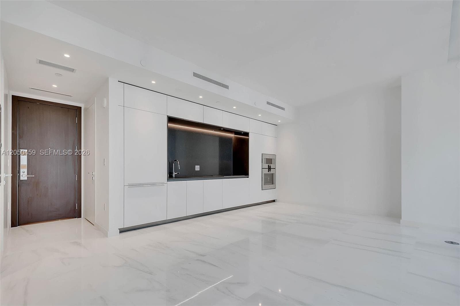 300 Biscayne Boulevard Way # 3008W, Miami FL 33131 photo 4