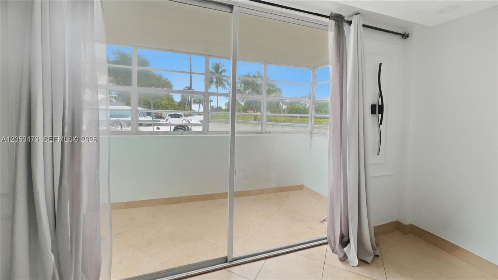 16450 Miami Dr # 103, North Miami Beach FL 33162 photo 4