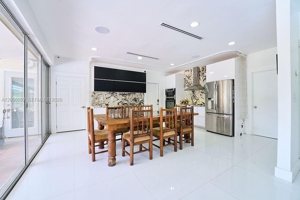 21601 SW 154th Ave, Miami FL 33170 photo 2
