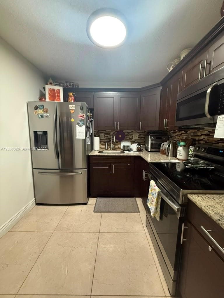 9405 W Flagler St # 212D, Miami FL 33174