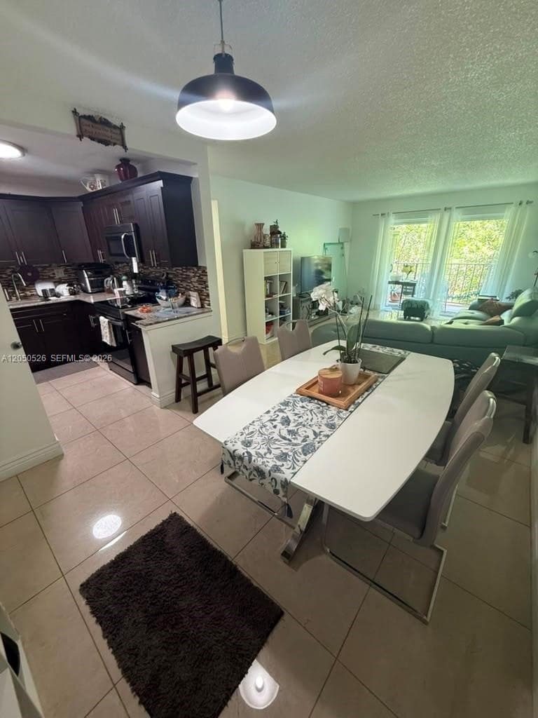 9405 W Flagler St # 212D, Miami FL 33174 photo 4