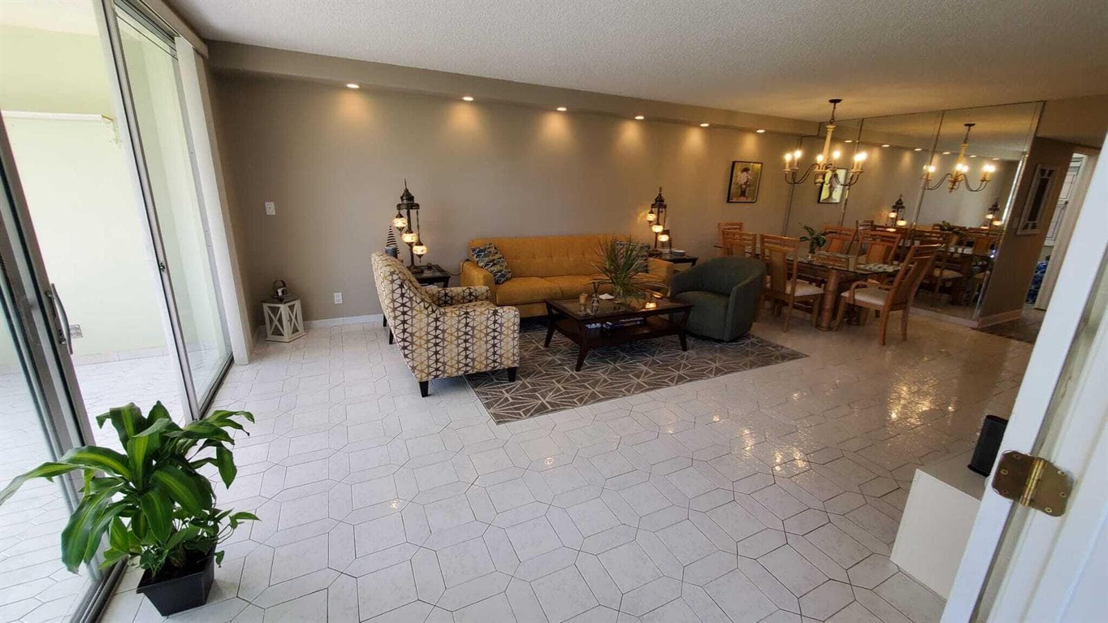 3800 Oaks Clubhouse Drive # 112, Pompano Beach FL 33069