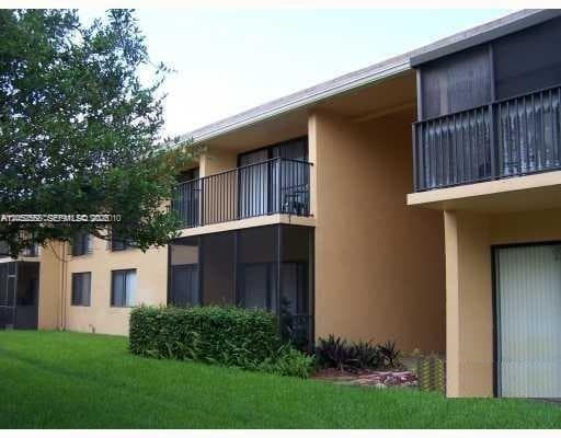 5841 Washington St # 60, Hollywood FL 33023