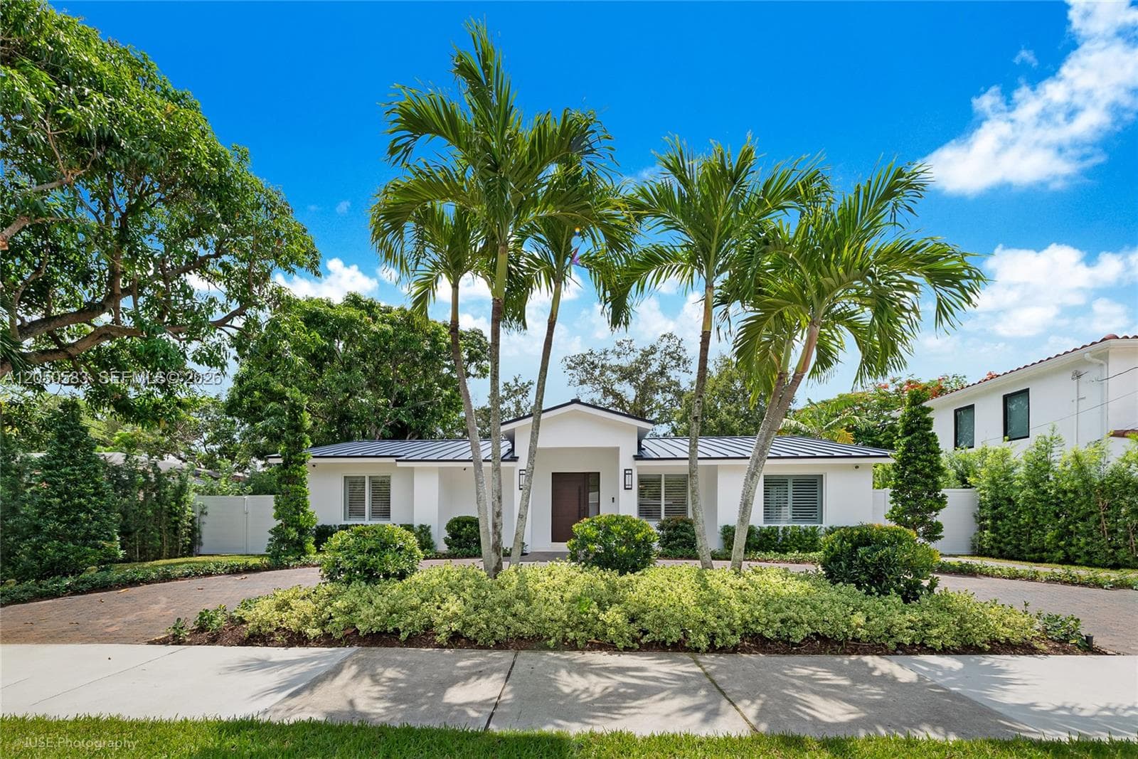 7107 SW 63rd Ave, South Miami FL 33143 photo 2