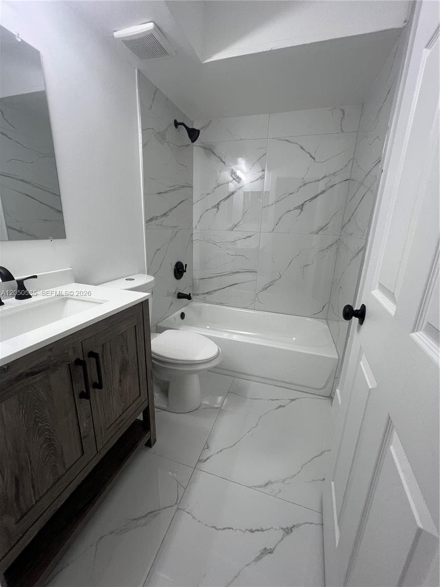 590 NW 65th St # 3, Miami, FL 33150 photo 2