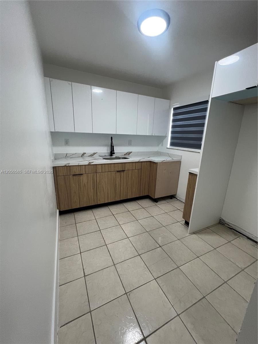 590 NW 65th St # 3, Miami, FL 33150 photo 3