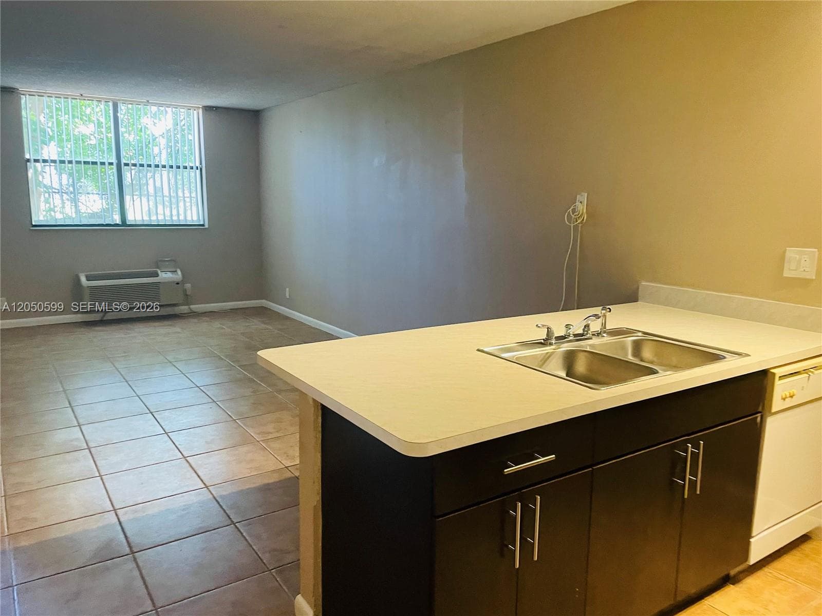 2401 Riverside Dr # 114-B, Coral Springs FL 33065 photo 5