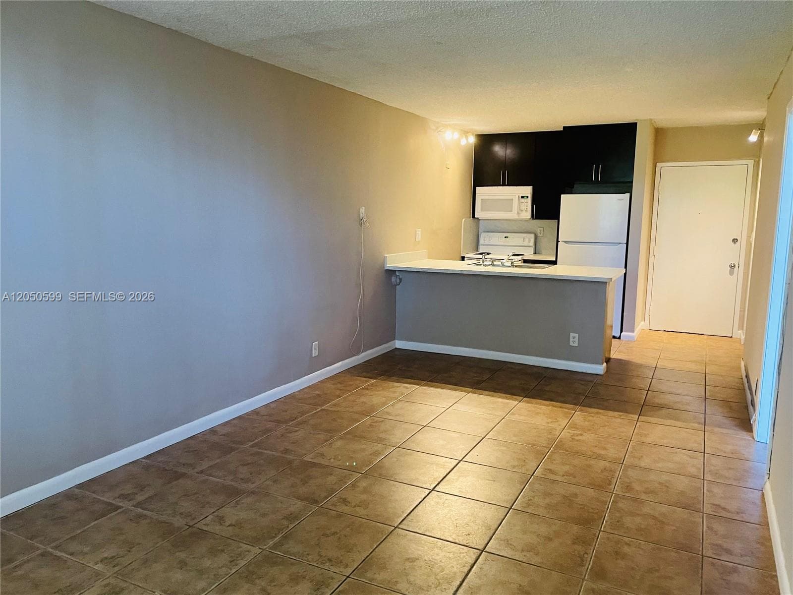 2401 Riverside Dr # 114-B, Coral Springs FL 33065 photo 4