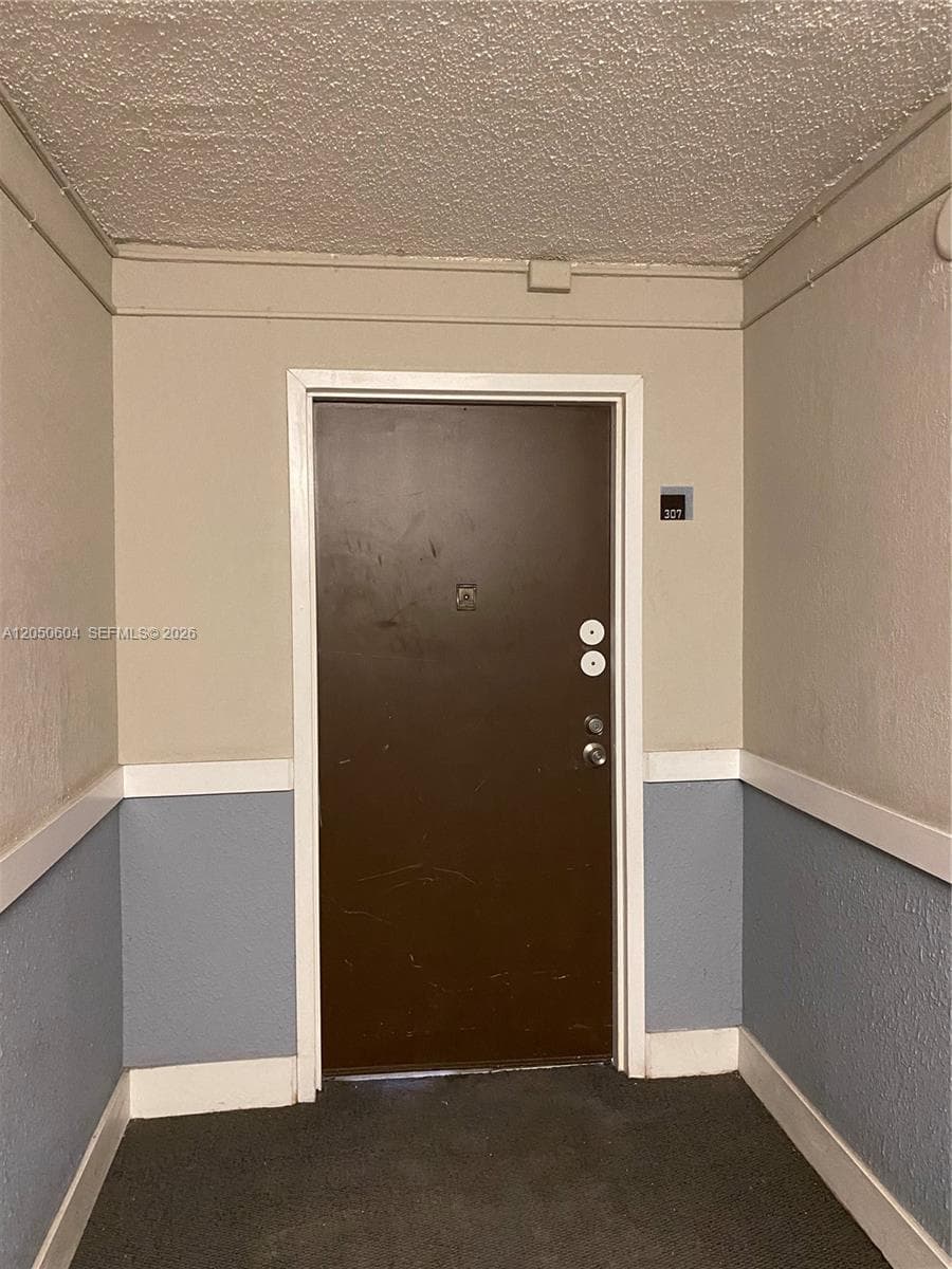 486 NW 165th St Rd # 307, Miami FL 33169