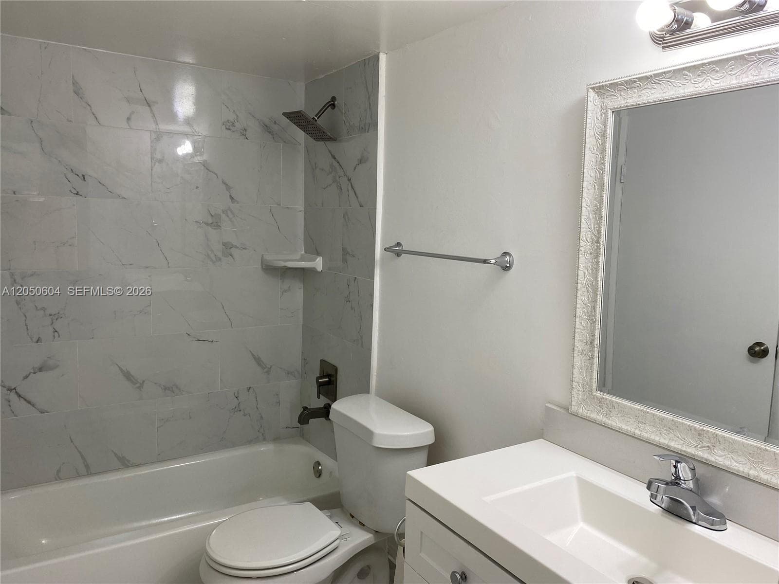 486 NW 165th St Rd # 307, Miami FL 33169 photo 4