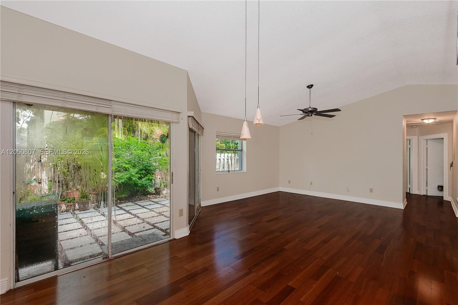 9852 NW 9th Ct, Plantation FL 33324 photo 3