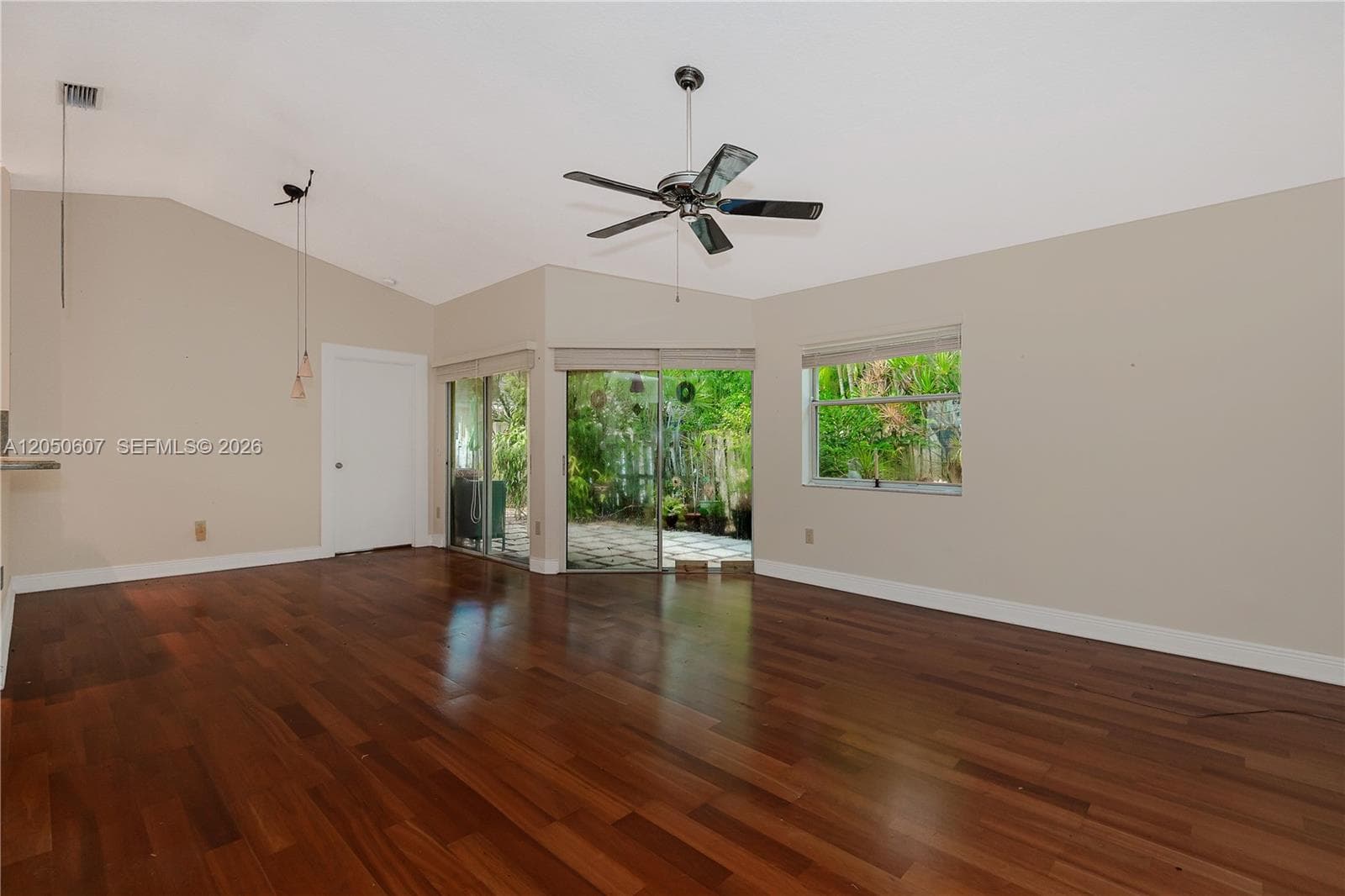 9852 NW 9th Ct, Plantation FL 33324 photo 4