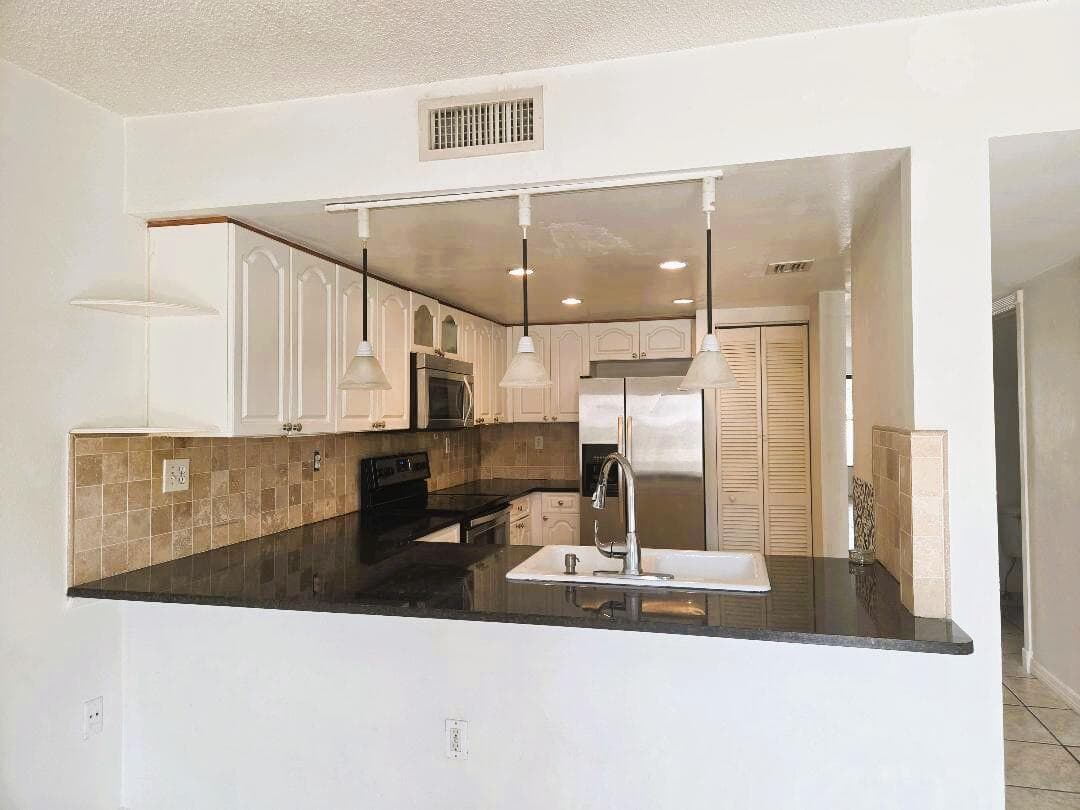 9187 Fontainebleau Boulevard # 419, Miami FL 33172 photo 3