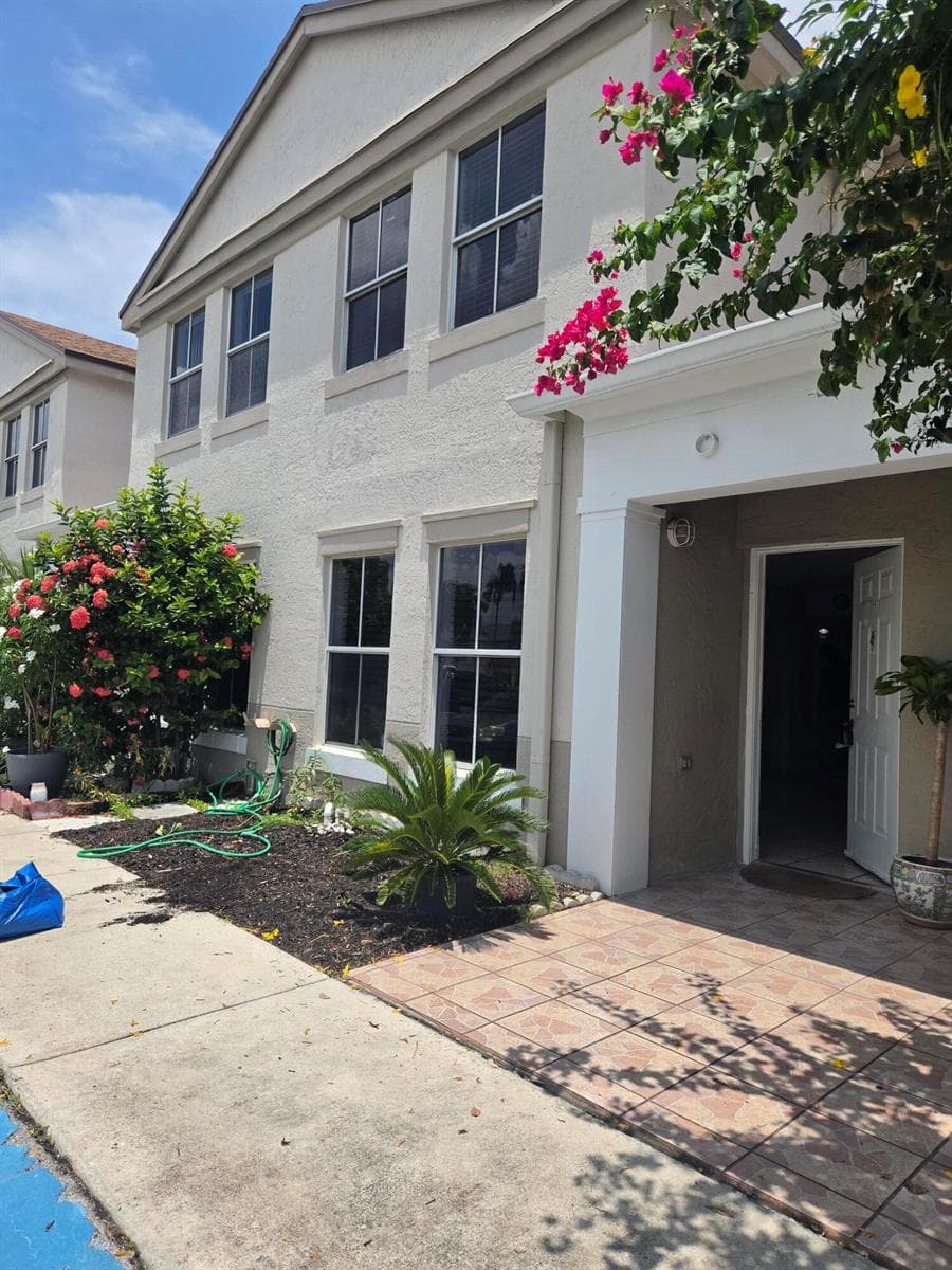 9187 Fontainebleau Boulevard # 419, Miami FL 33172
