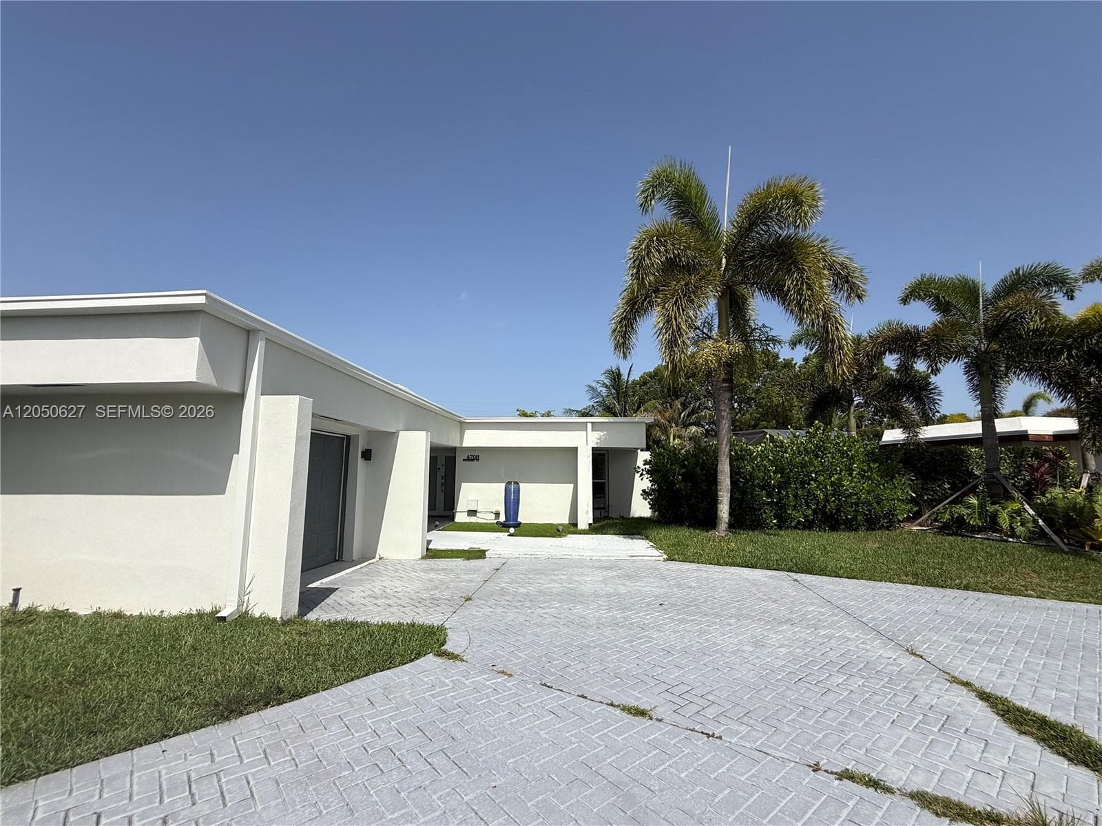 4708 Bayberry Ln, Tamarac FL 33319 photo 2
