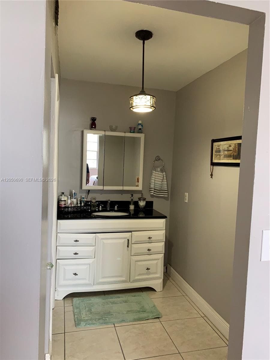 2025 NE 164th St # 808, North Miami Beach FL 33162 photo 3