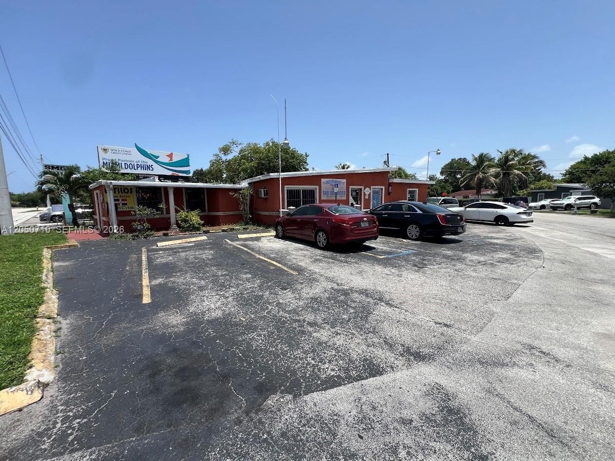 5720 W Hallandale Beach Blvd, West Park FL 33023 photo 2