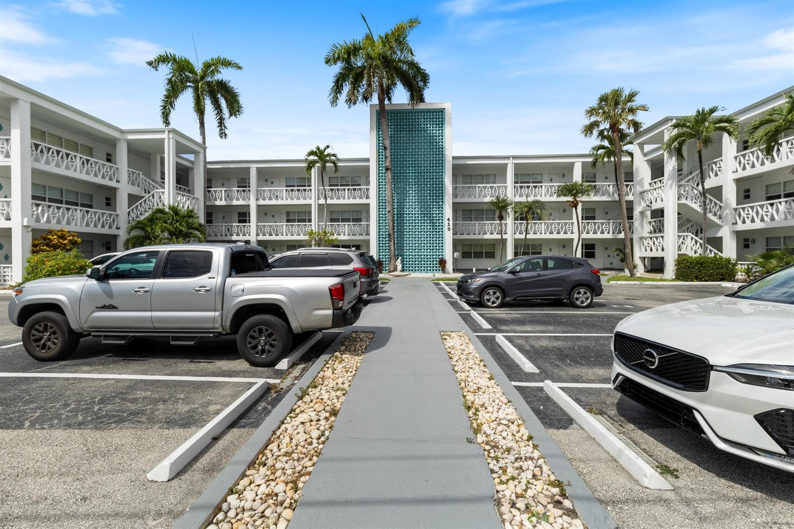 419 Golden Isles Drive # 210, Hallandale Beach FL 33009