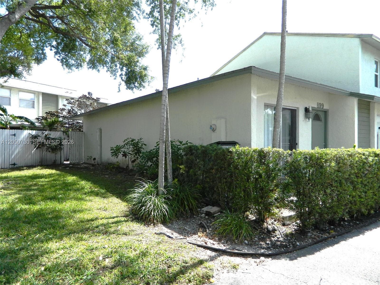 899 Crystal Lake Dr # 899, Deerfield Beach FL 33064 photo 2