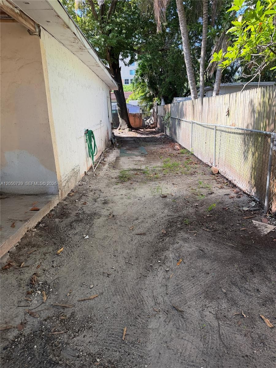 3555 SW 23rd St, Miami FL 33145 photo 3