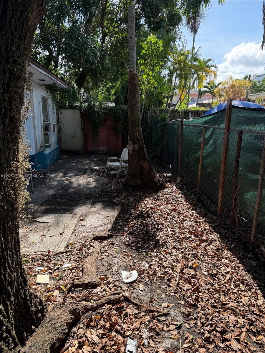 3555 SW 23rd St, Miami FL 33145 photo 4
