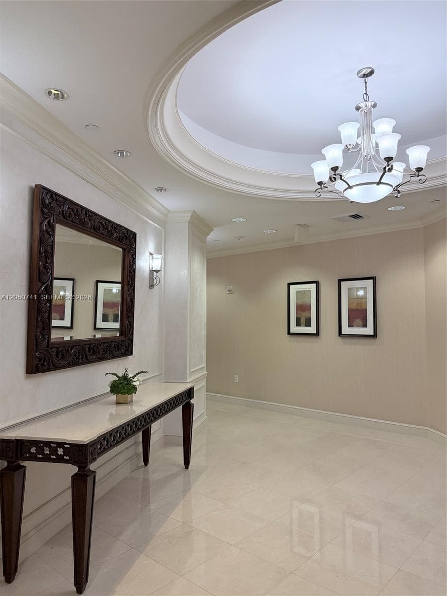 20000 E Country Club Dr # 405, Aventura FL 33180 photo 2