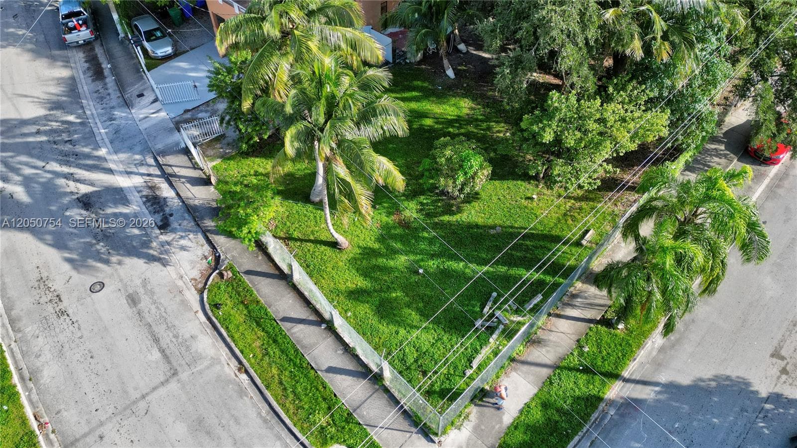 280 NW 33rd St, Miami FL 33127 photo 2