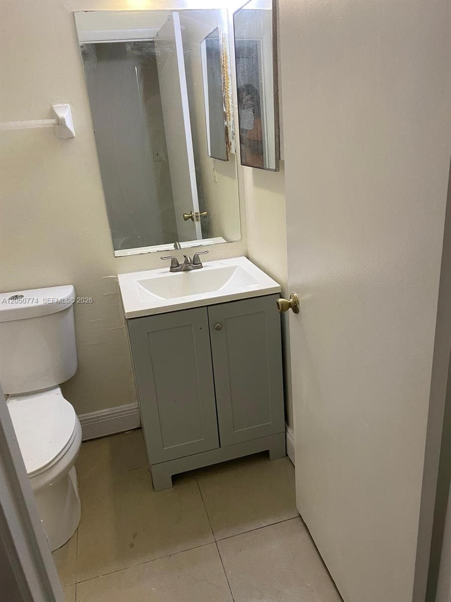 2115 NW 59th Ter, Lauderhill FL 33313 photo 2