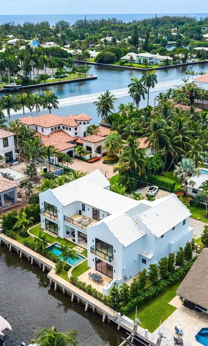 819 Bamboo Lane, Delray Beach FL 33483